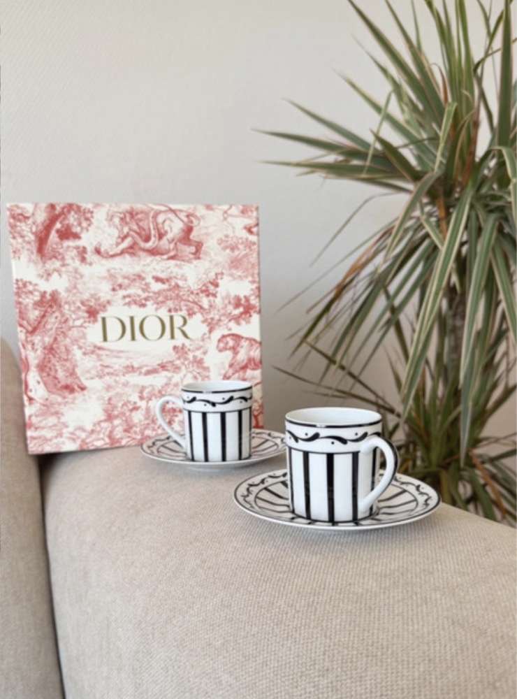 Dior šálky