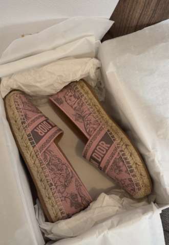 https://vipluxury.sk/Door espadrille
