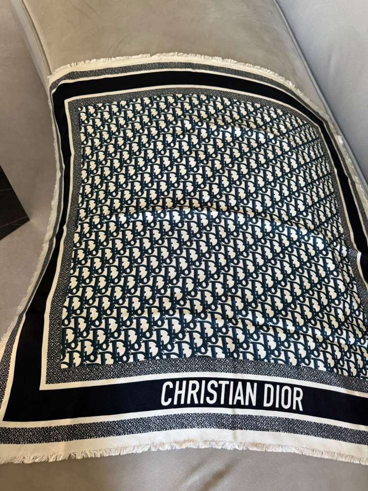Dior šatka 70x70