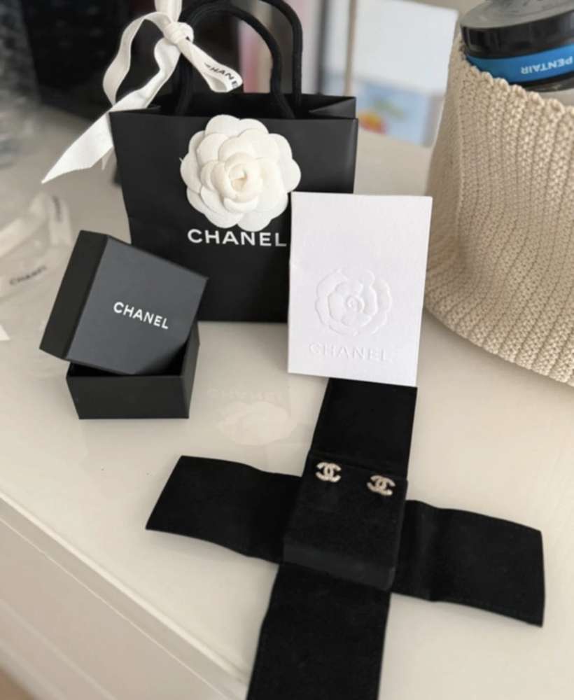 Chanel nausnicky