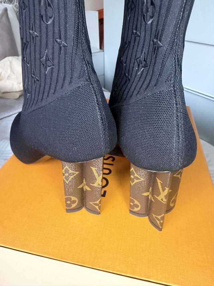 Louis Vuitton Silhouette Ankle Boots — Black Knit 🖤