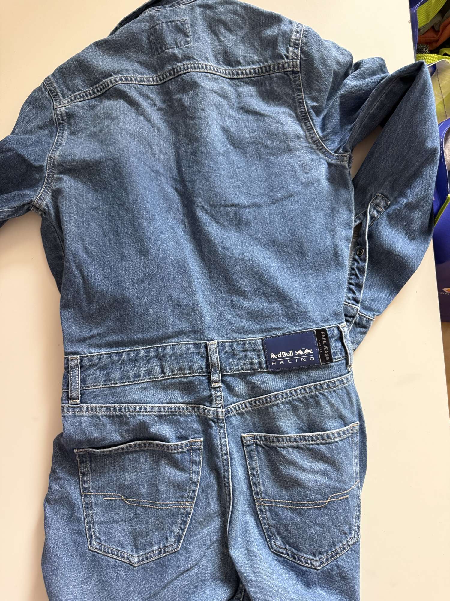 Rifľový overal redbul Pepe jeans s