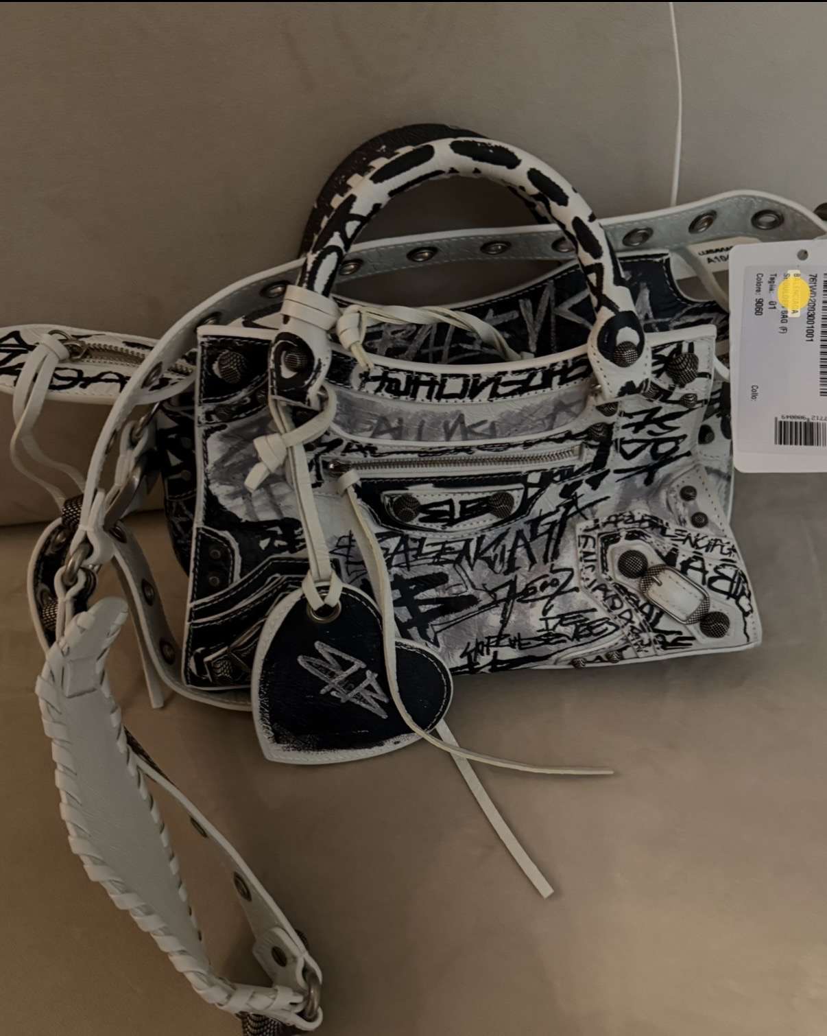 Malá Balenciaga