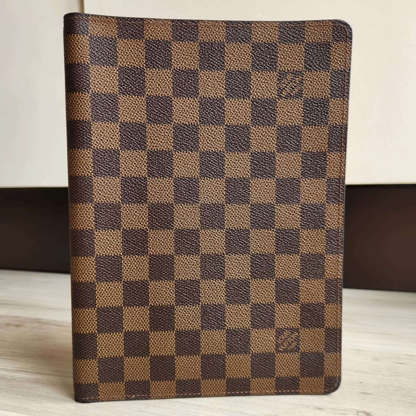 Louis Vuitton Cover