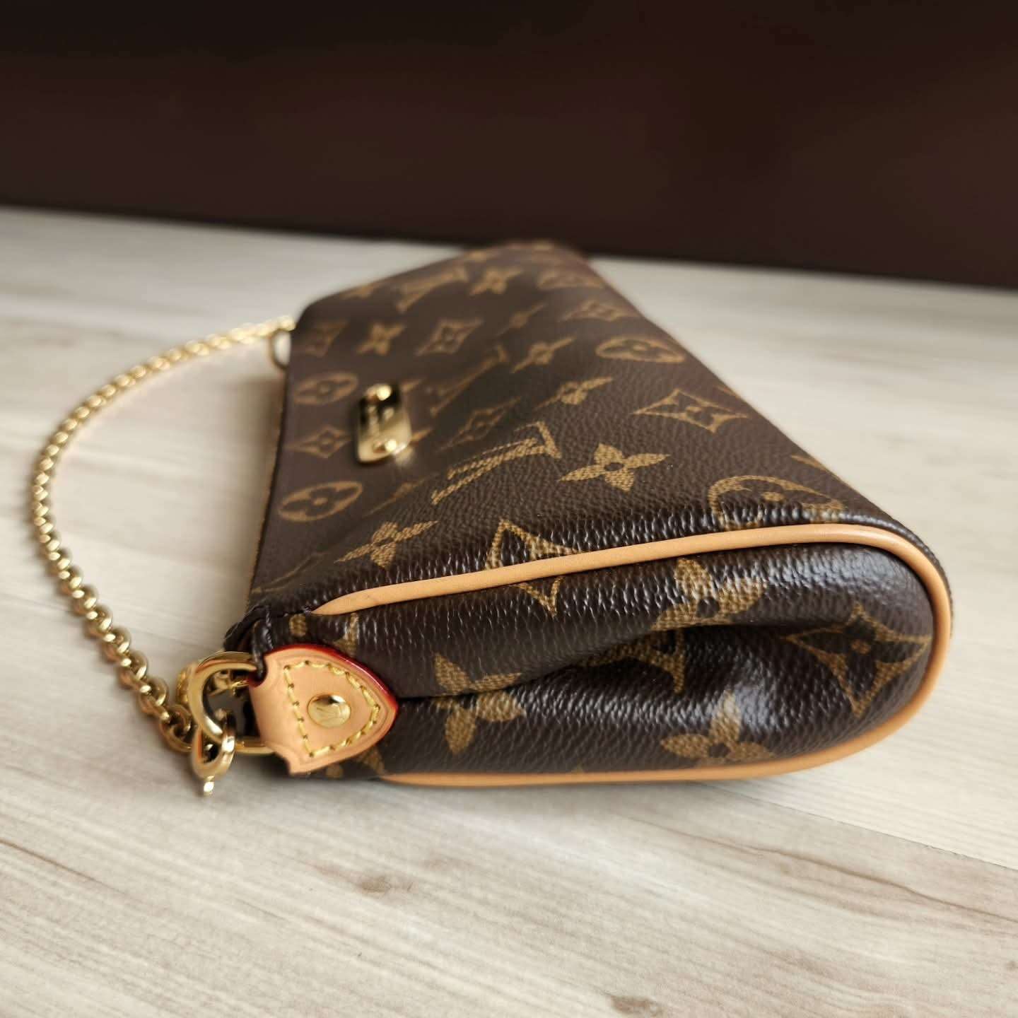 Louis Vuitton Eva