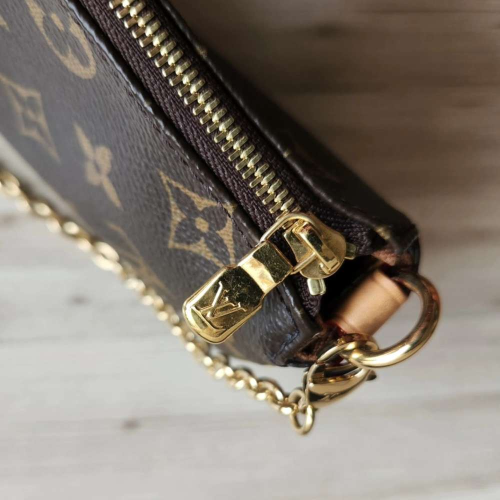 Louis Vuitton Eva