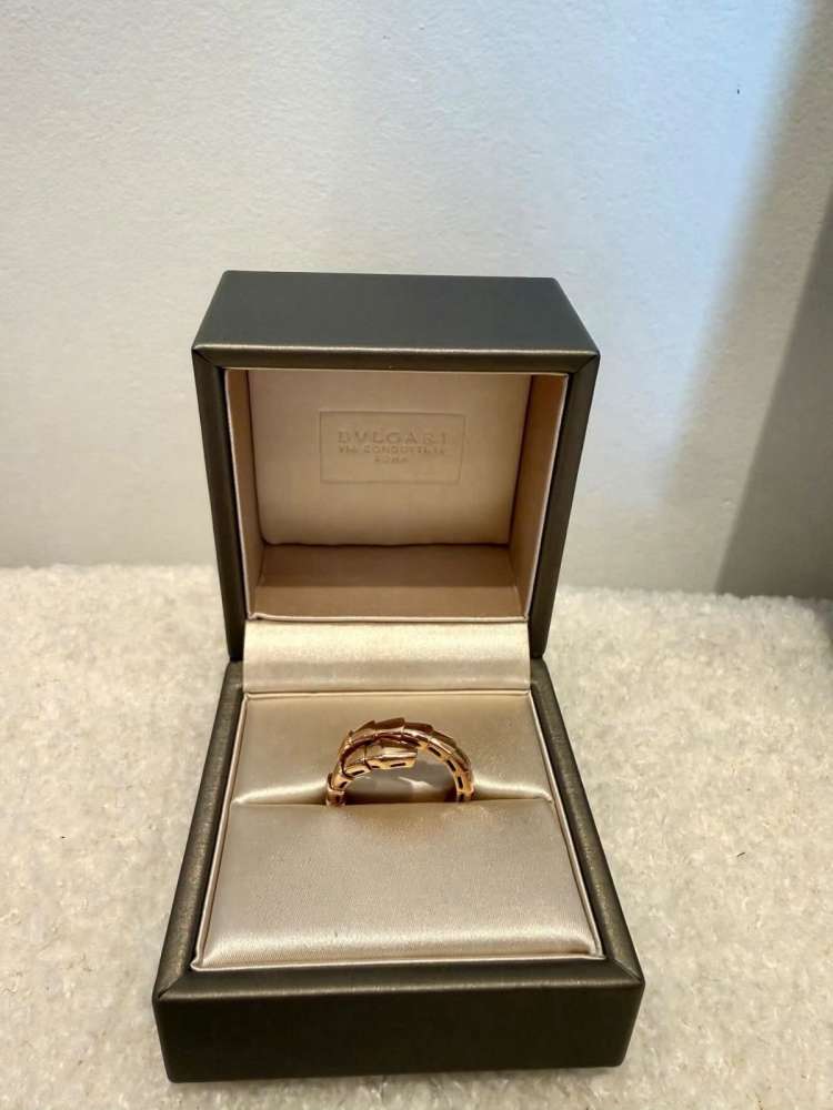 Bvlgari serpenti prsteň