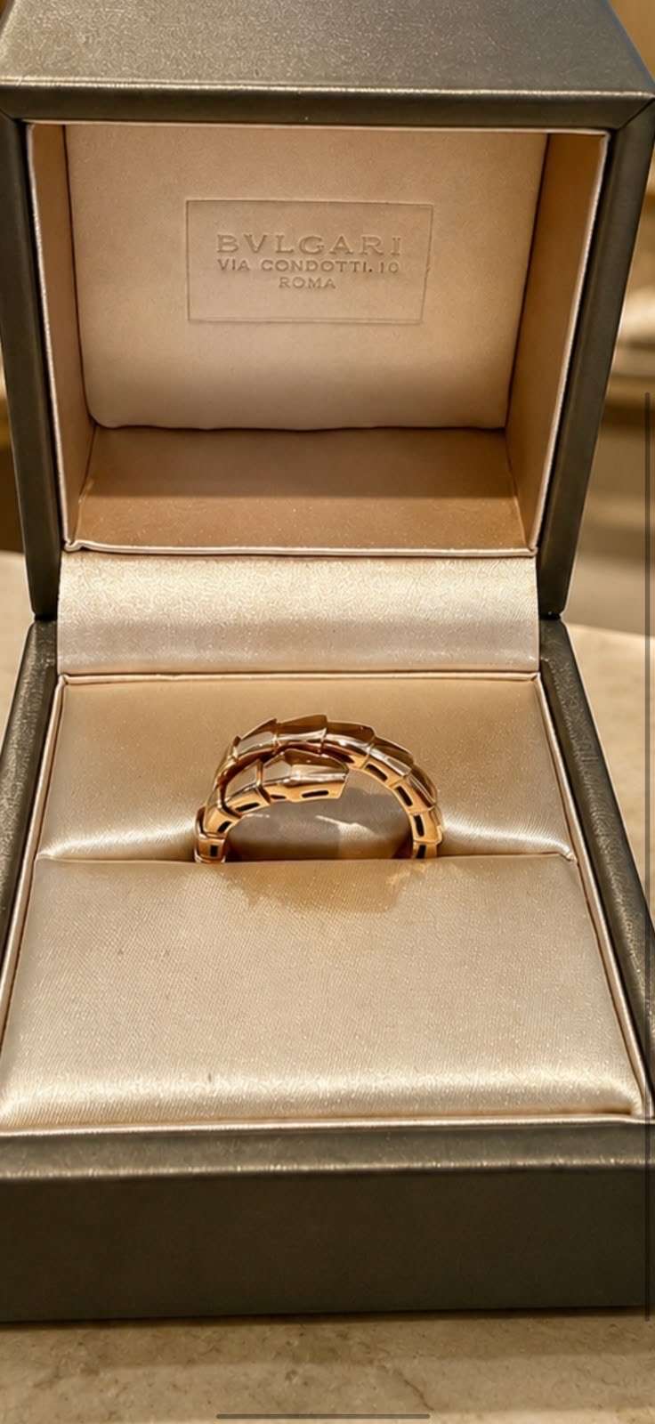Bvlgari serpenti prsteň