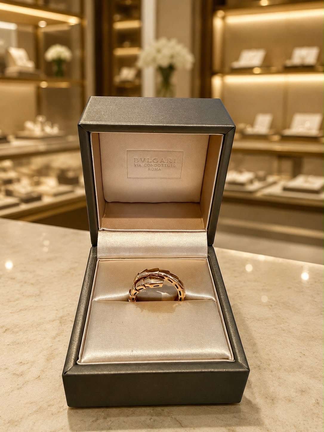 Bvlgari serpenti prsteň