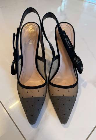 https://vipluxury.sk/Dior sandále