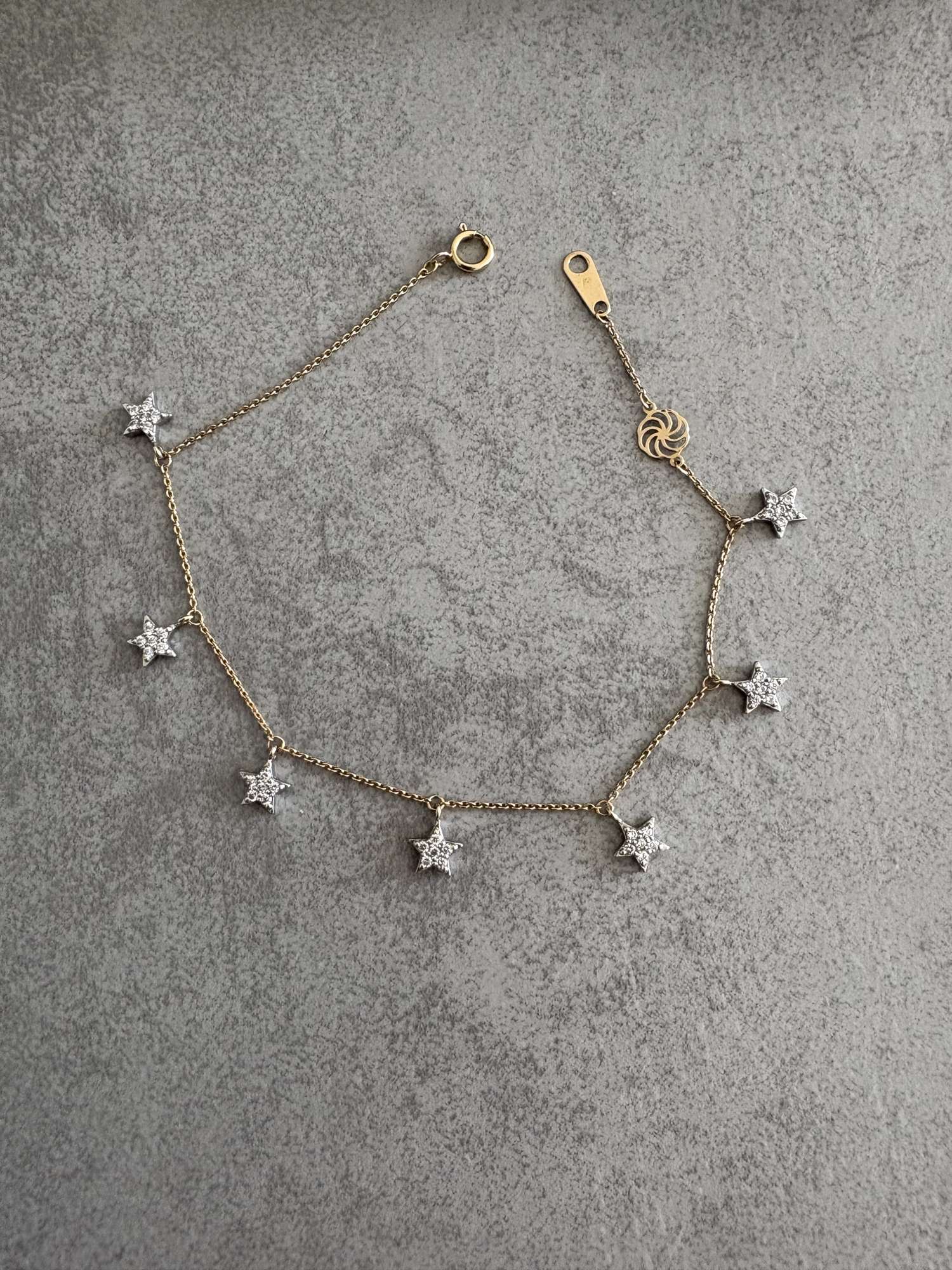 Diamantový náramok s hviezdičkami , 18ct zlato