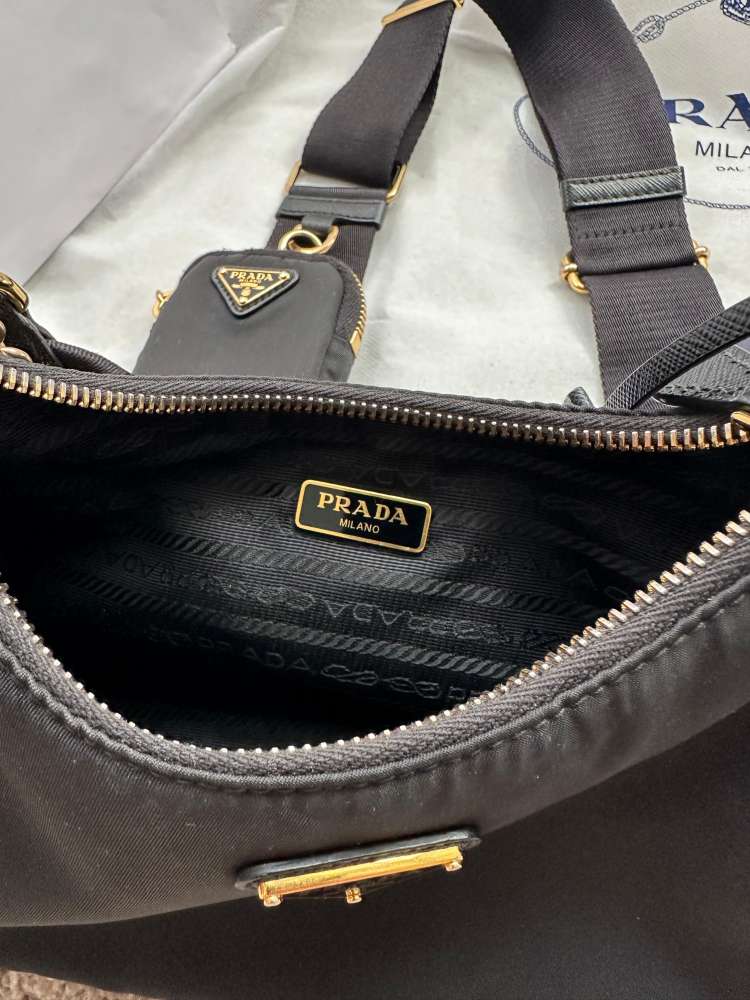 Prada kabelka