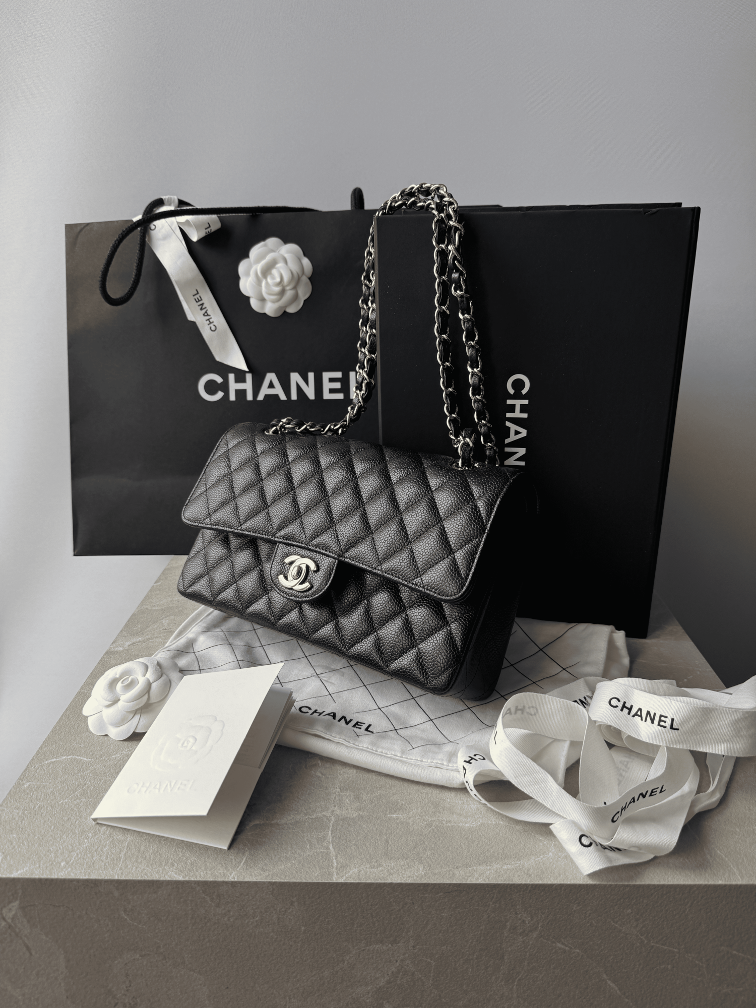 CHANEL Classic Medium Double Flap GHW Caviar Black taška kabelka