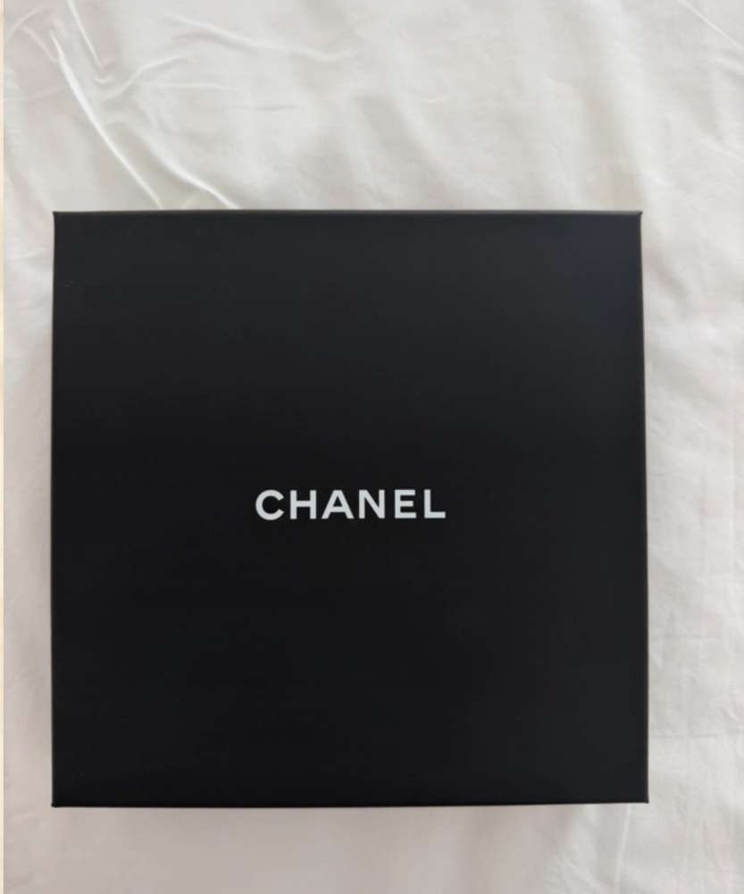Chanel nahrdelnik