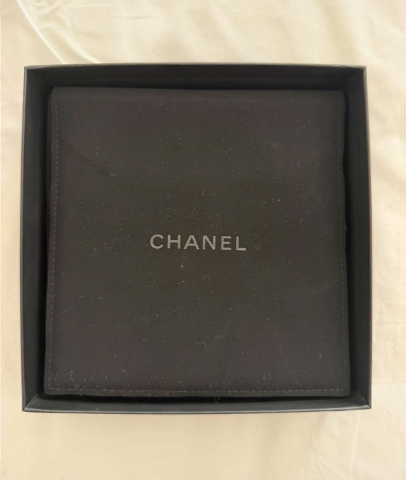 Chanel nahrdelnik