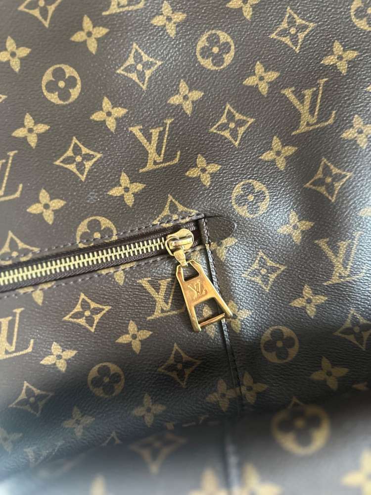 Louis Vuitton kabelka Melie monogram
