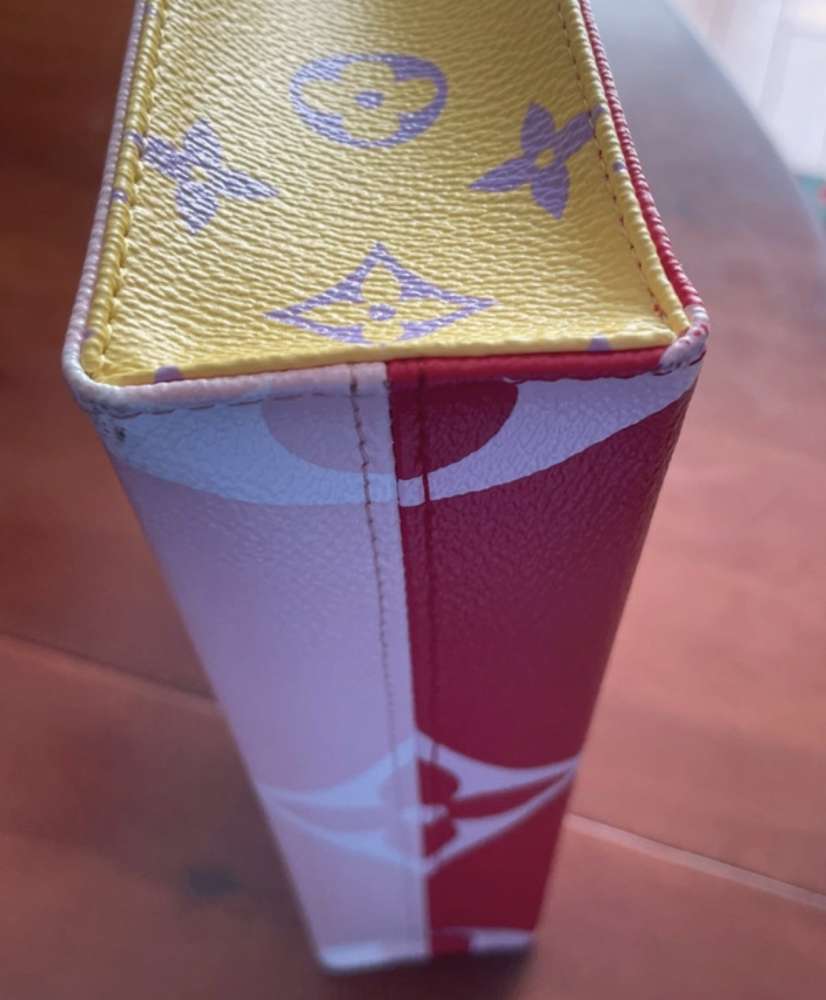Louis Vuitton toiletka 26