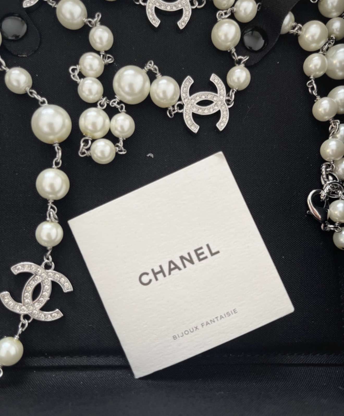 Chanel perly