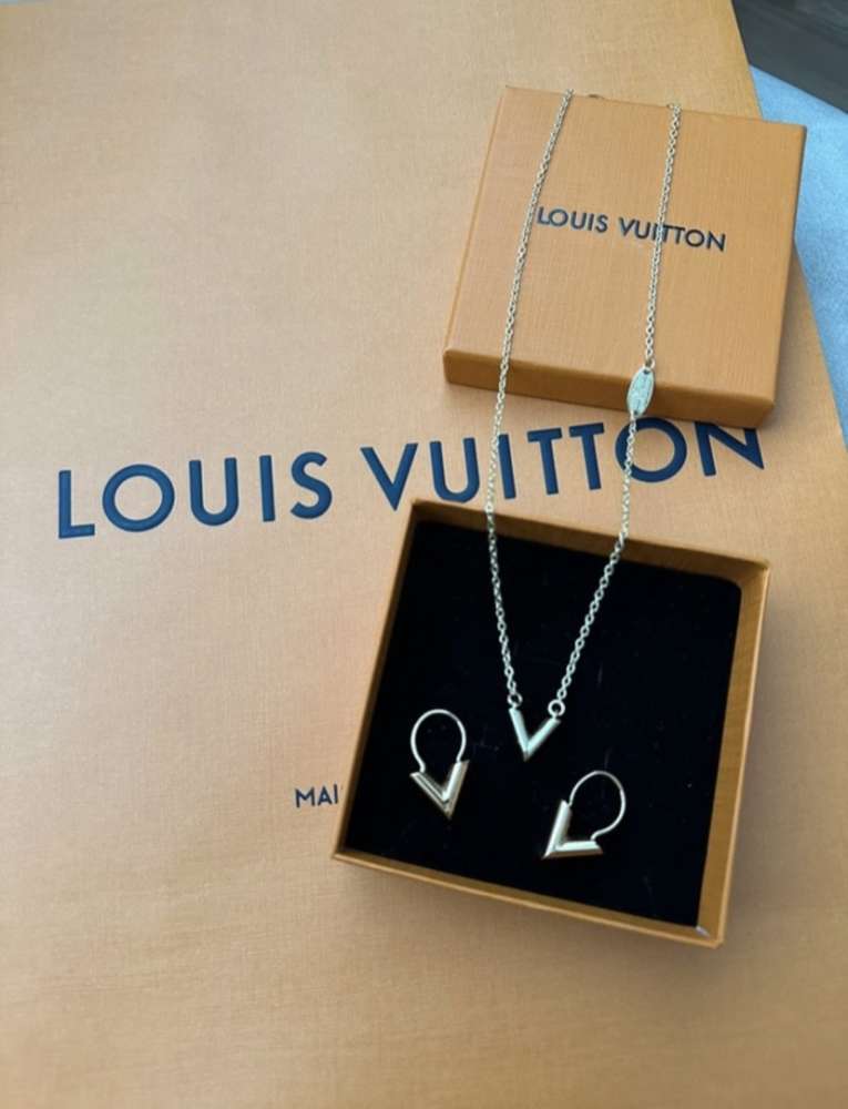 Louis Vuitton set