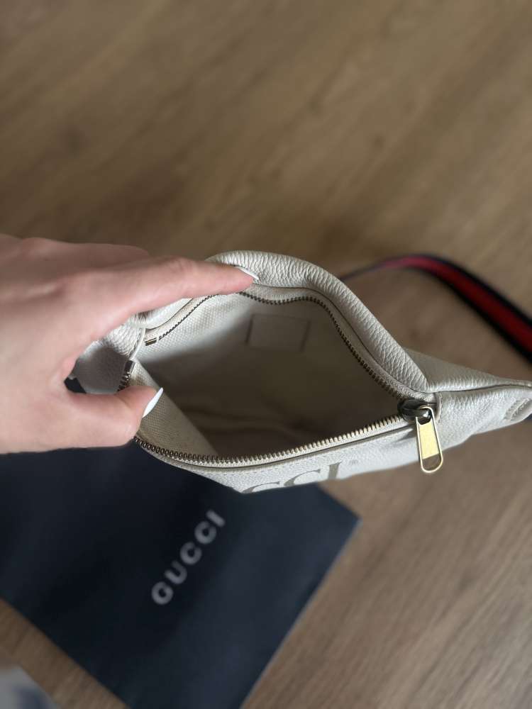 Gucci ladvinka