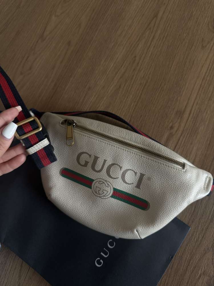 Gucci ladvinka
