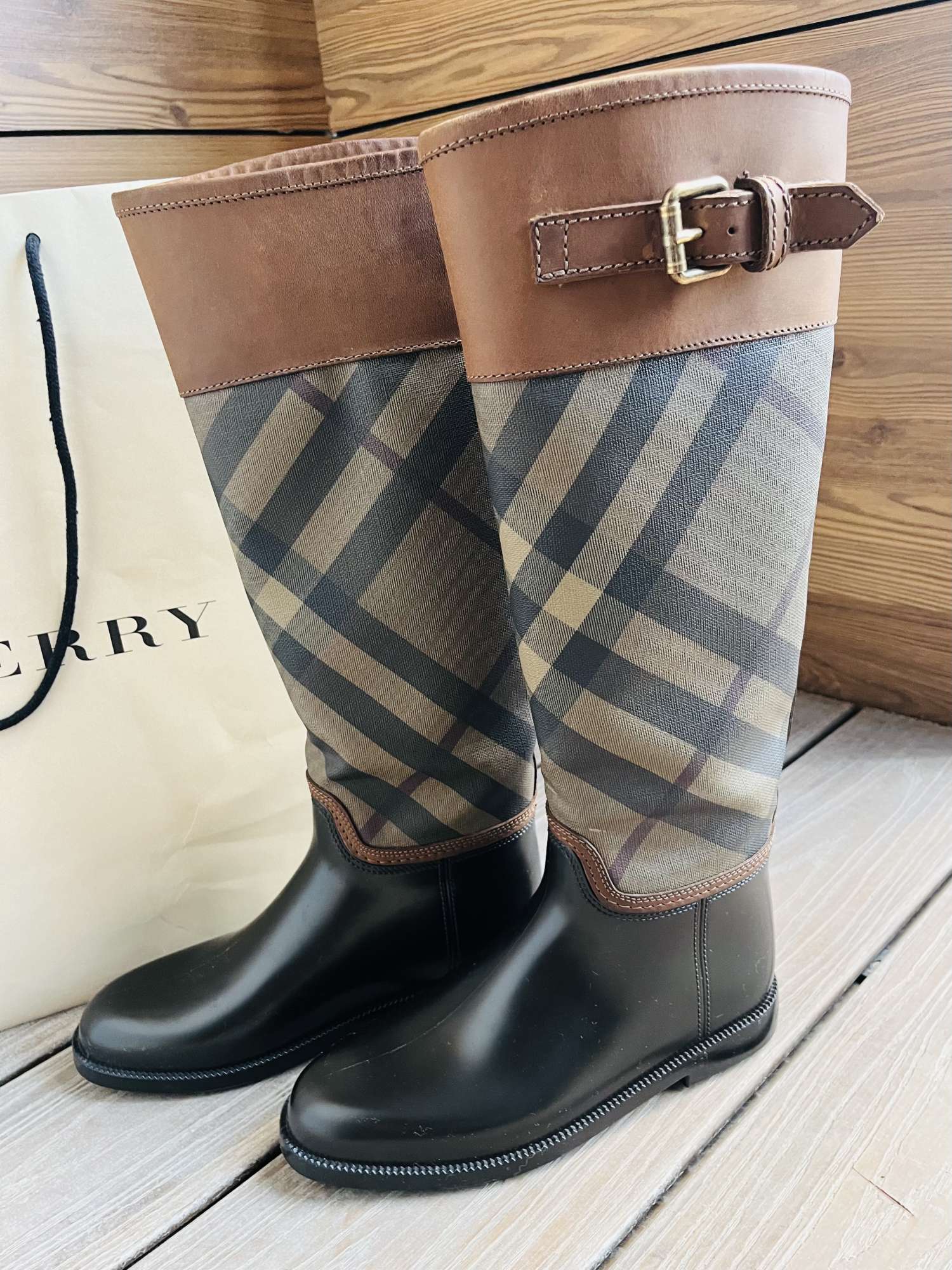 Burberry gumové čižmy v kombinacii s kožou, 36