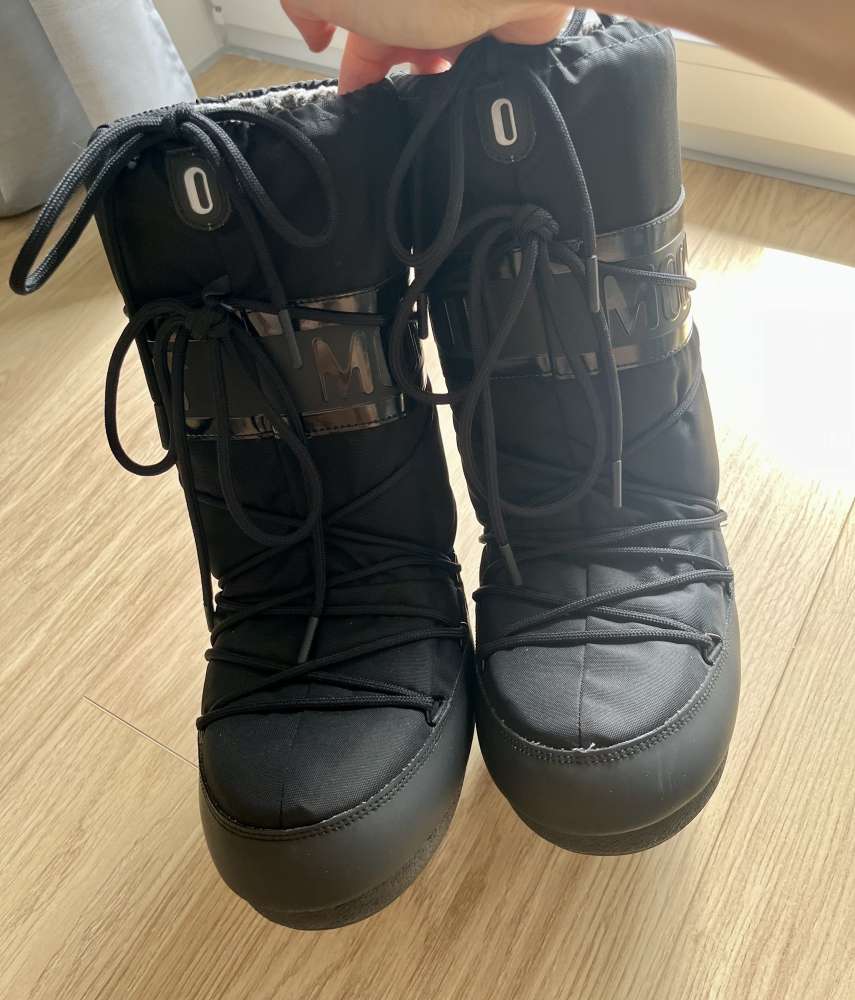 Moon Boots čierne snehule 35/38