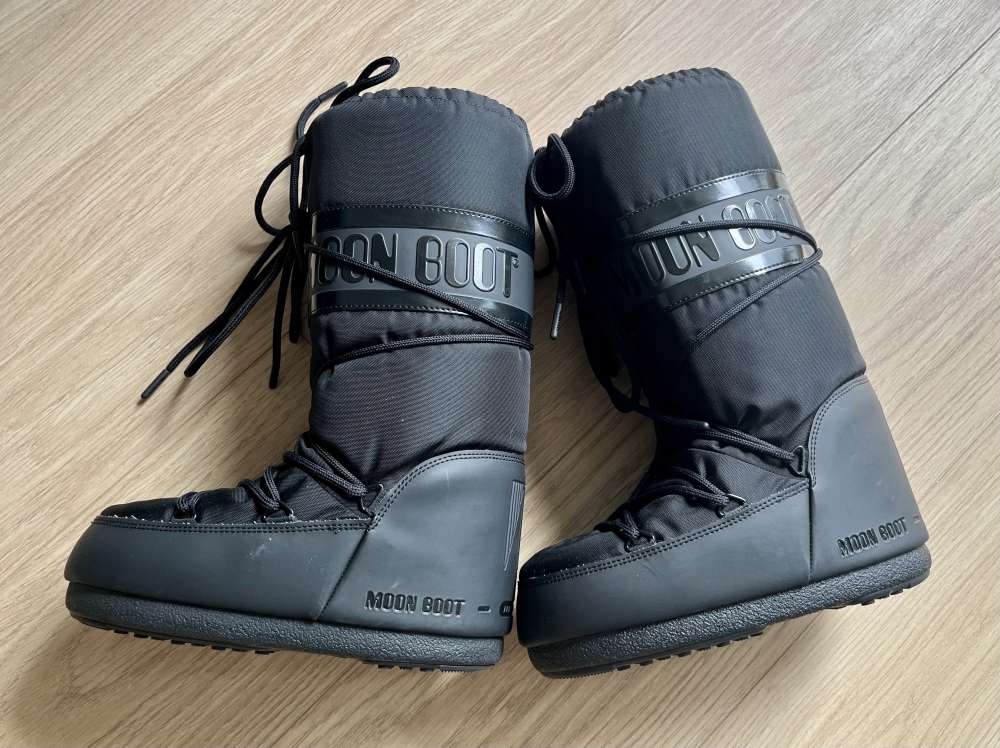 Moon Boots čierne snehule 35/38