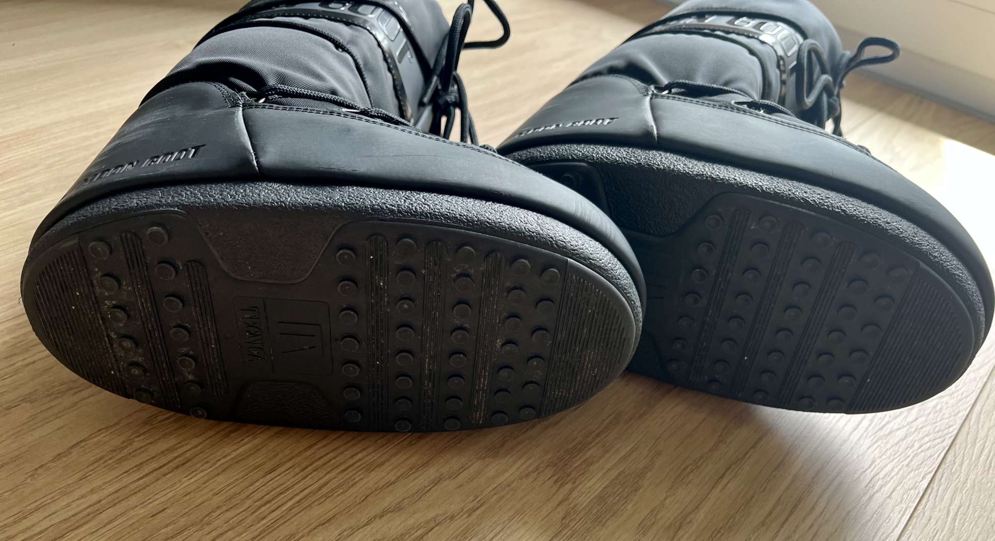 Moon Boots čierne snehule 35/38