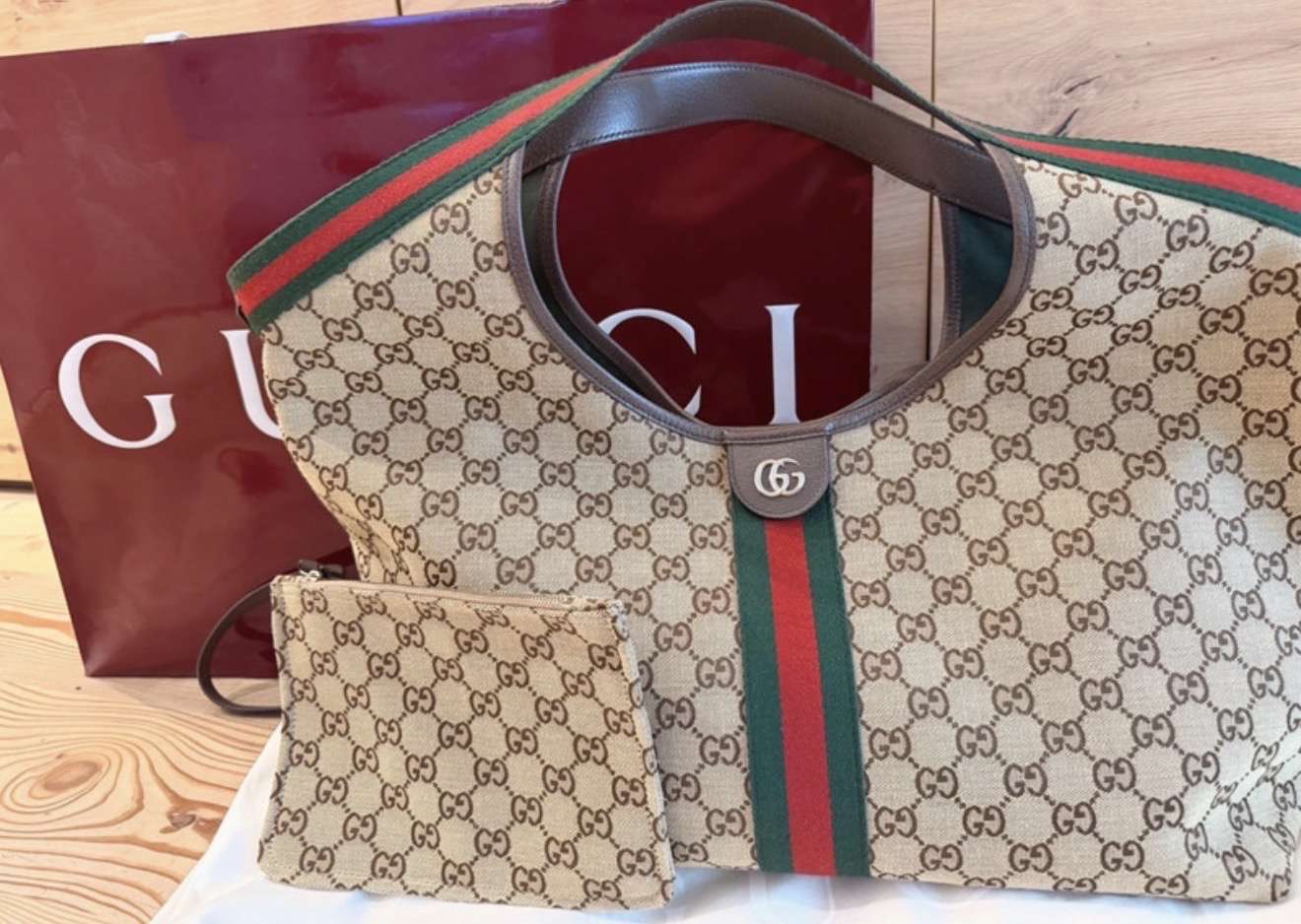 Gucci shopperka s clutchom