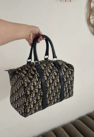 https://vipluxury.sk/Dior Vintage kabelka