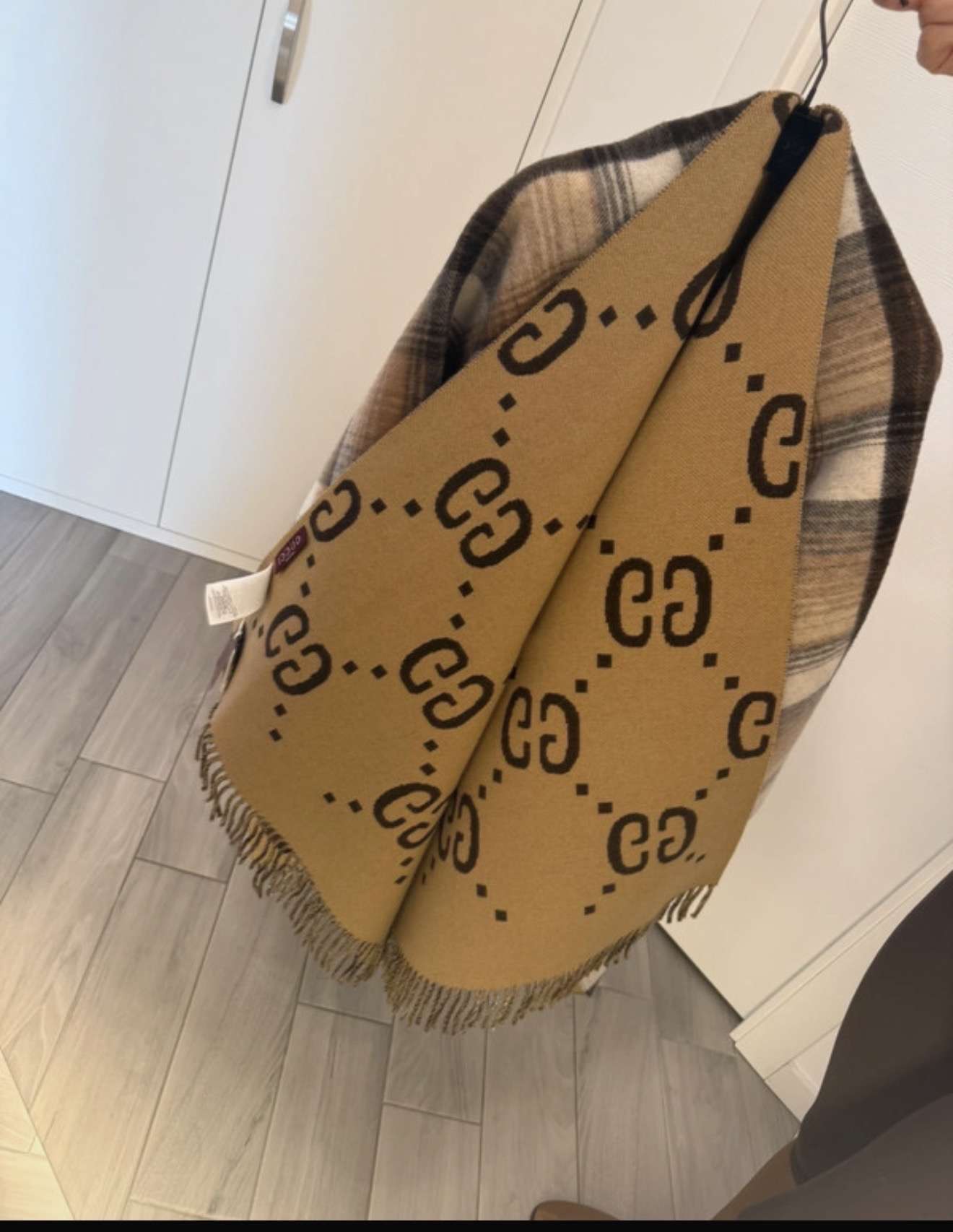 Gucci pončo