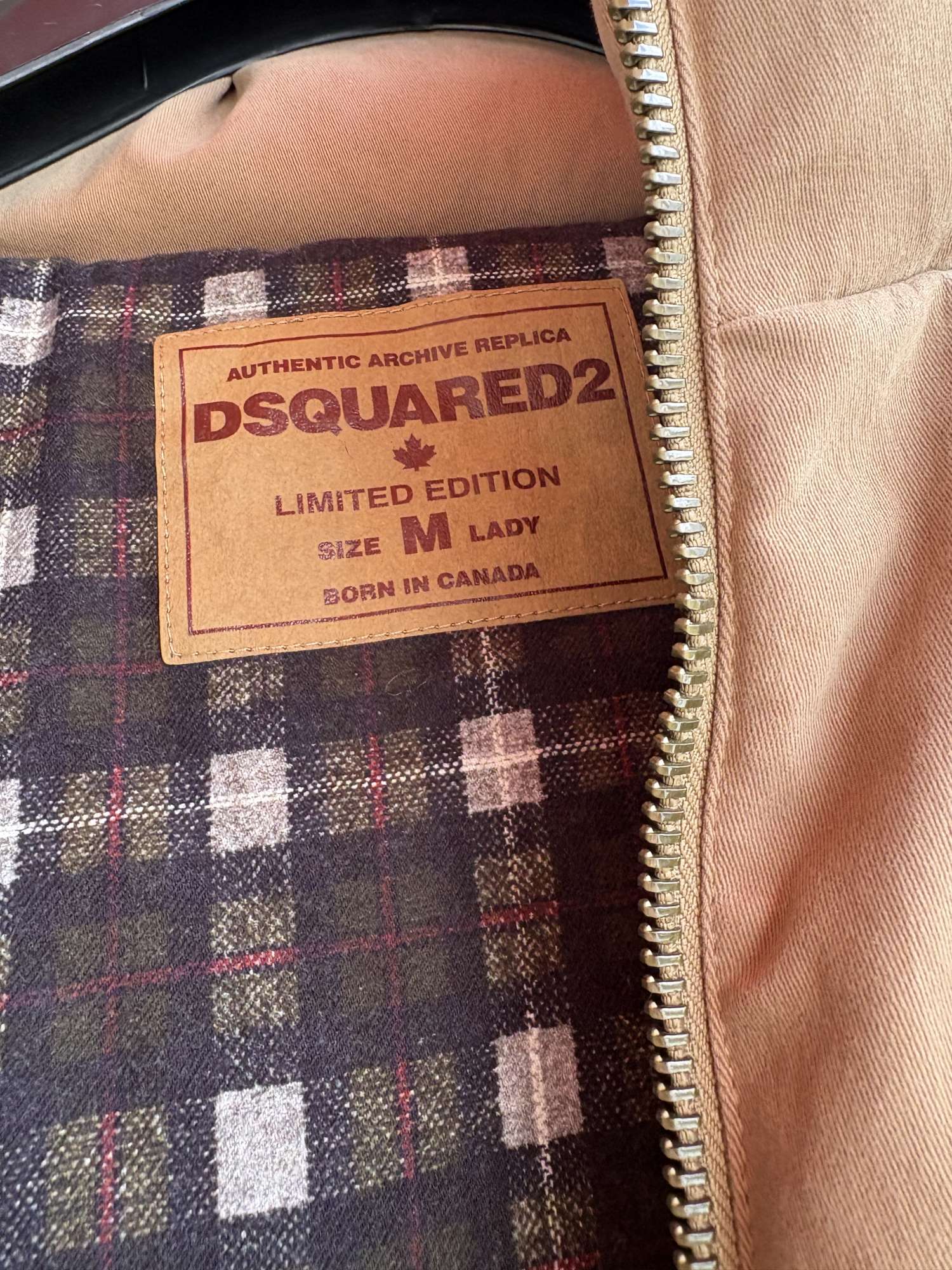 Dsquared2 nová puffer páperová bunda