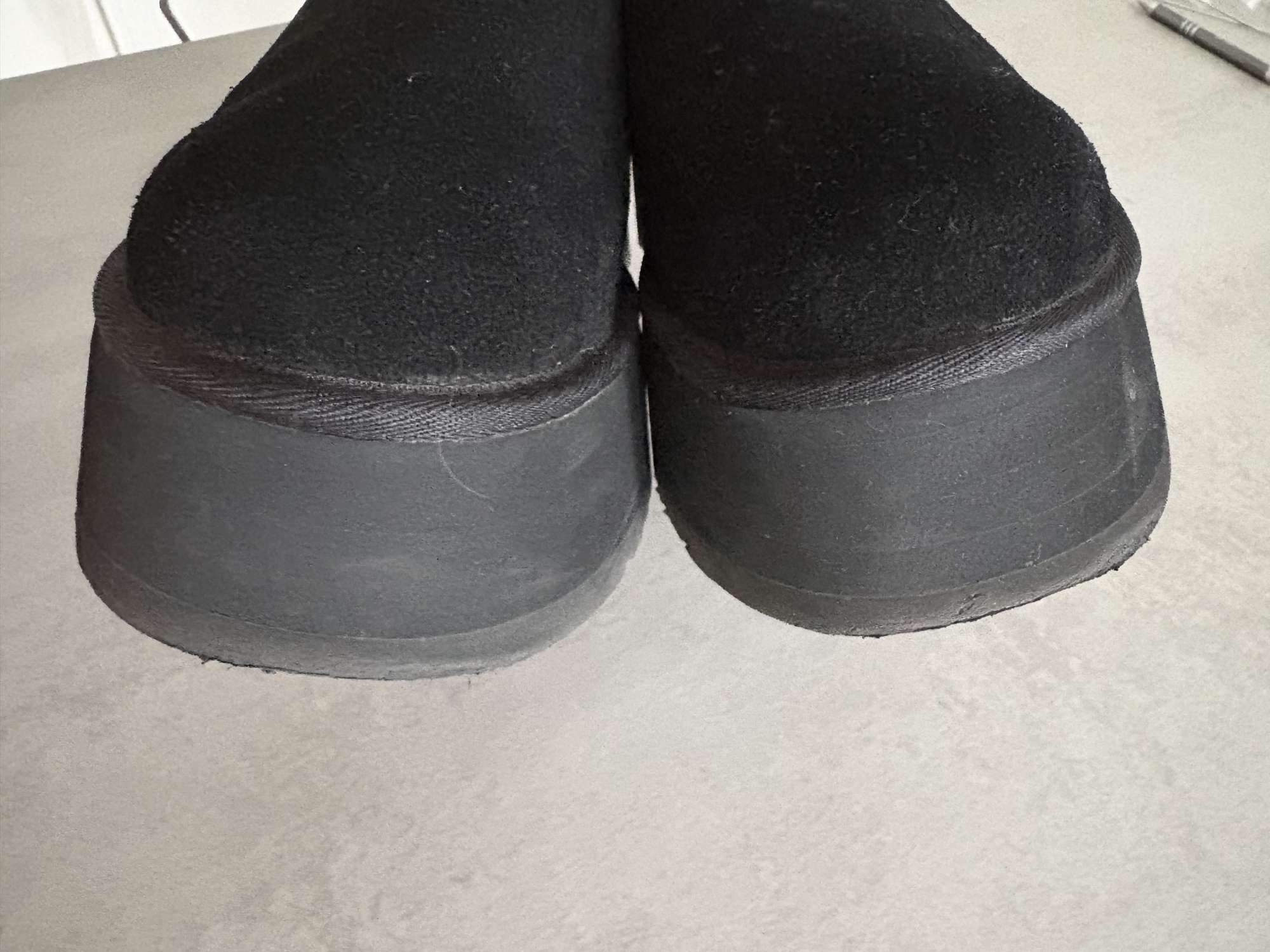 Ugg classic mini dipper, ako nové, pc 190€