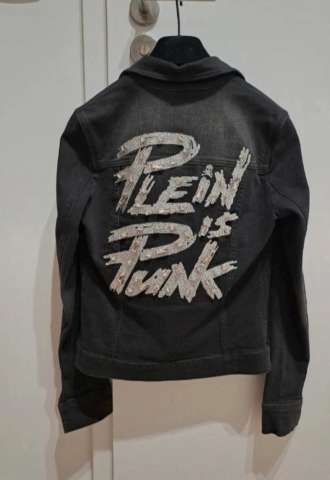 https://vipluxury.sk/Philipp Plein dámska bunda