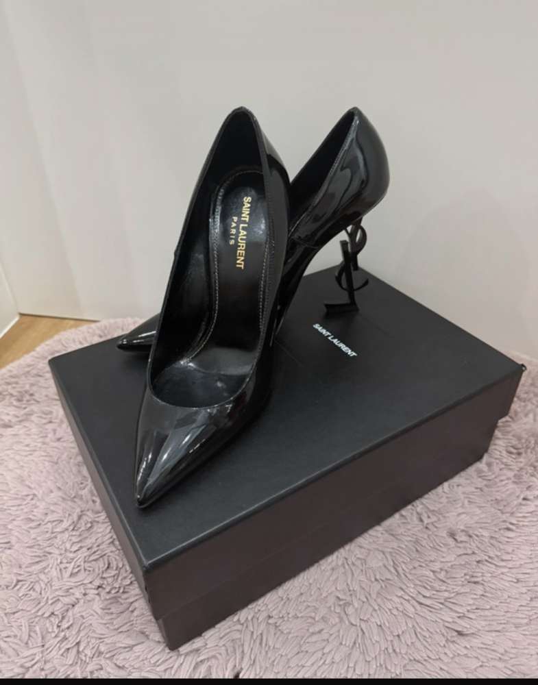 YSL lodičky