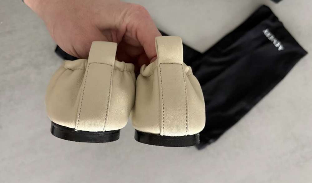 A. Emery ballet flats, koža, pc 260€