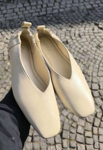 https://vipluxury.sk/A. Emery ballet flats, koža, pc 260€