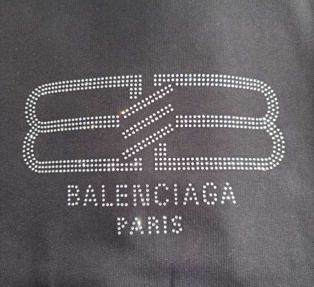 Balenciaga BB strass  oversize mikina , pc 1350€