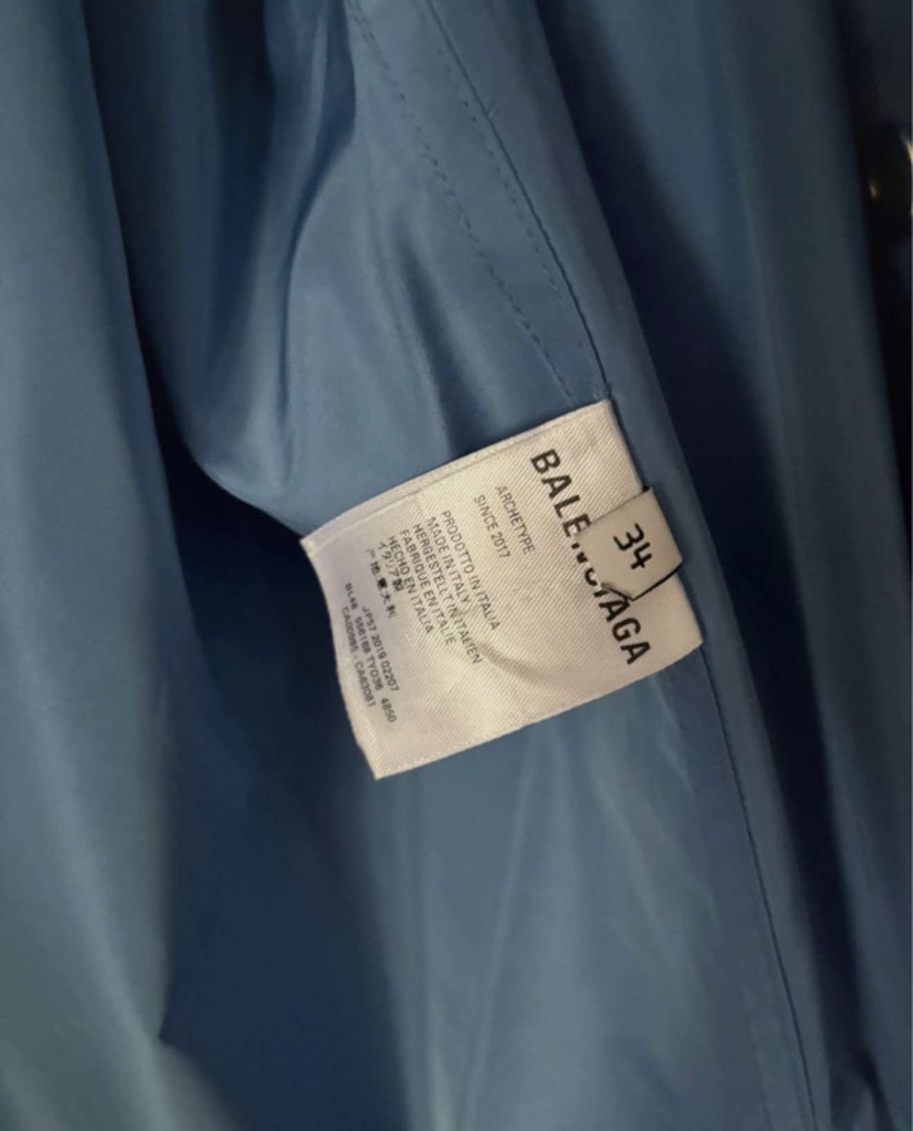 Balenciaga Bunda
