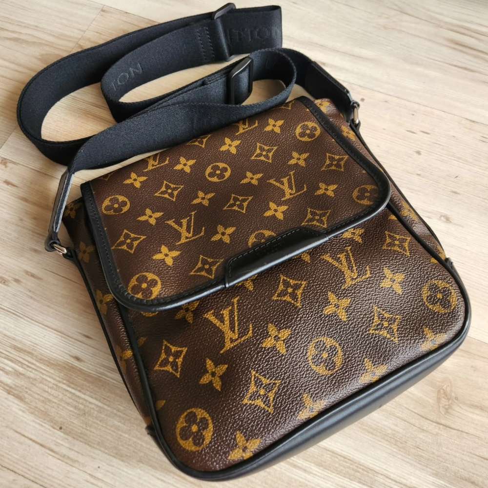 Louis Vuitton Bass PM