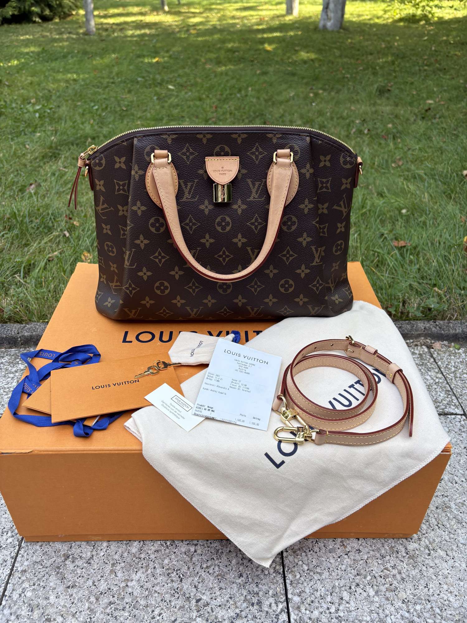 Louis Vuitton Rivoli MM crossbody / do ruky kabelka