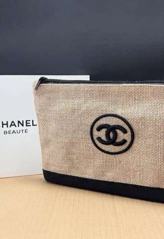 https://vipluxury.sk/Chanel beauty clutch