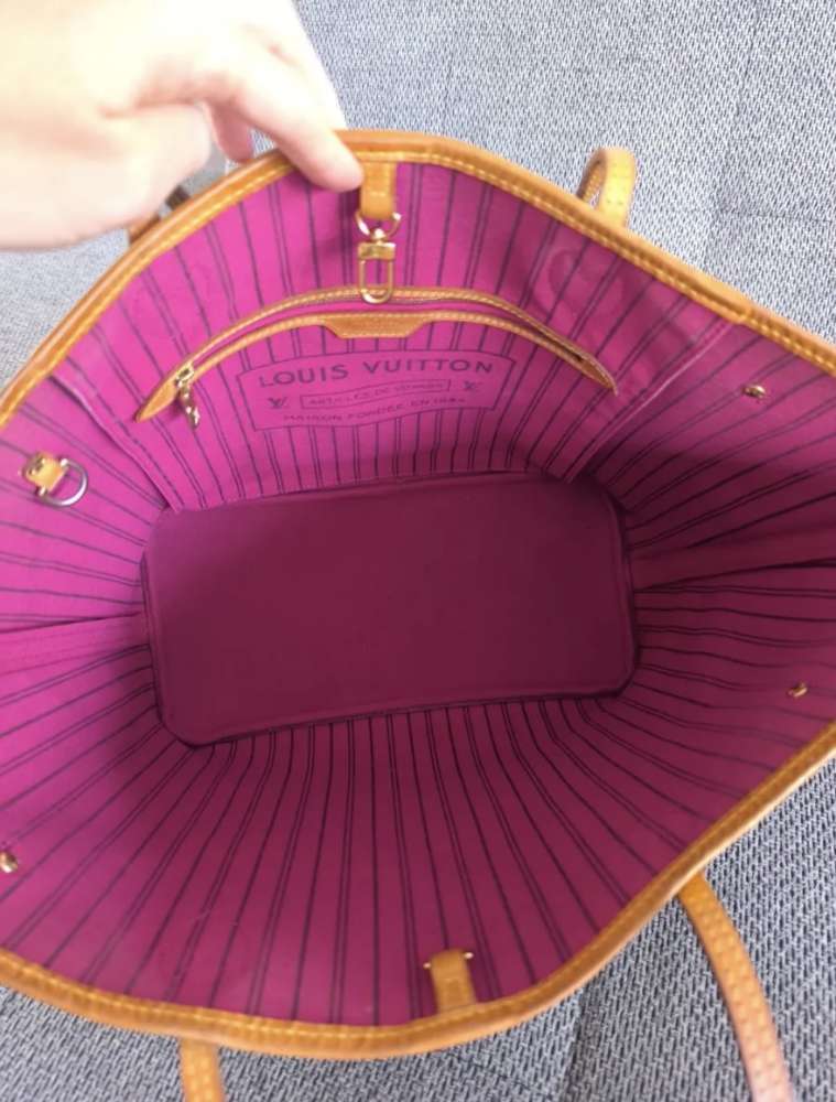 Louis Vuitton Neverfull MM