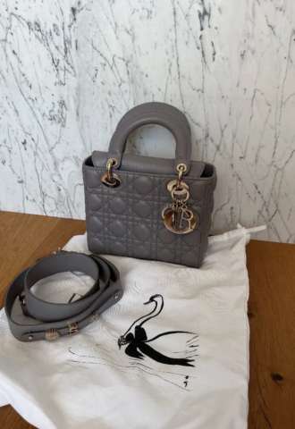 https://vipluxury.sk/Dior small Lady Dior