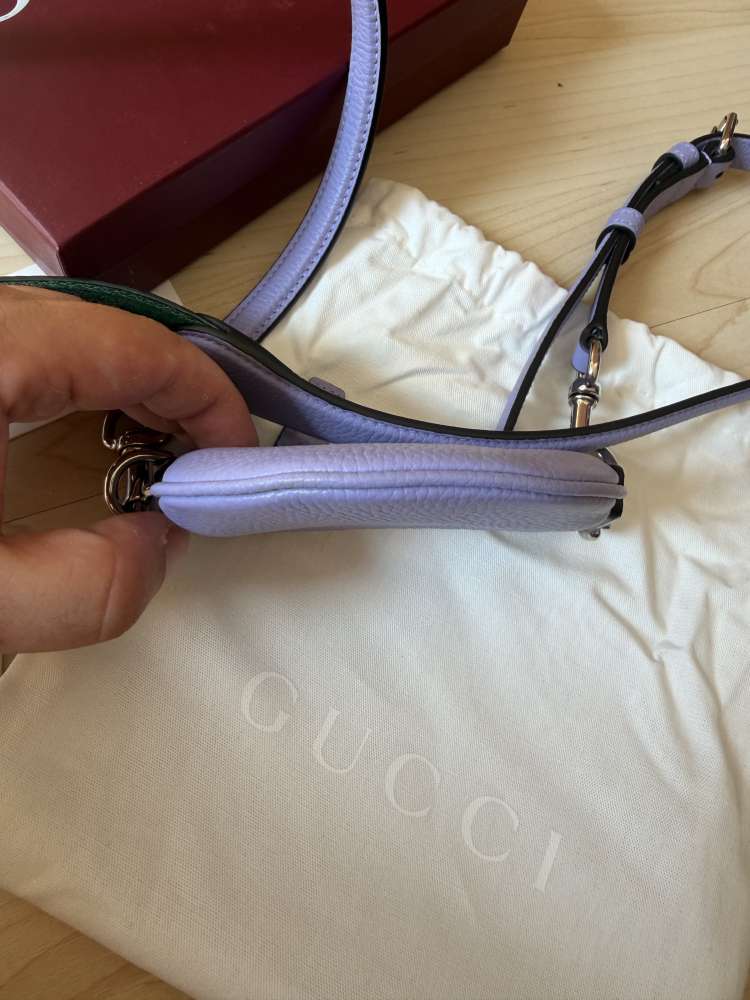 Gucci B Mini nano bag