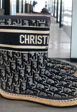 https://vipluxury.sk/Dior čižmy