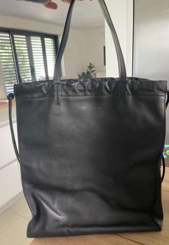 https://vipluxury.sk/Celine Cabas Vertical Coulisse