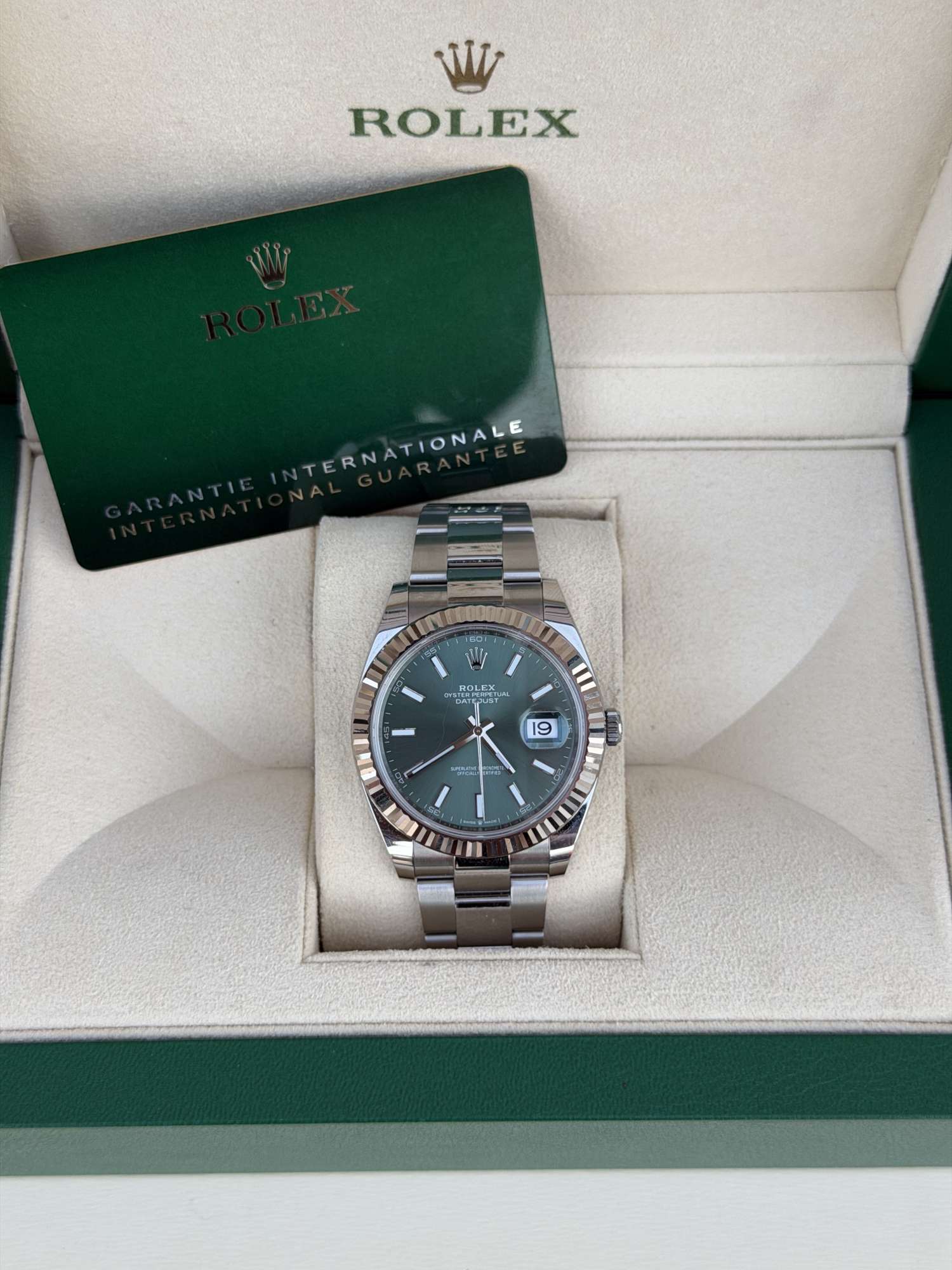 Hodinky Rolex DateJust 41 Gren ciferník Kompletná sada Zaruka 2027 Ref.126334