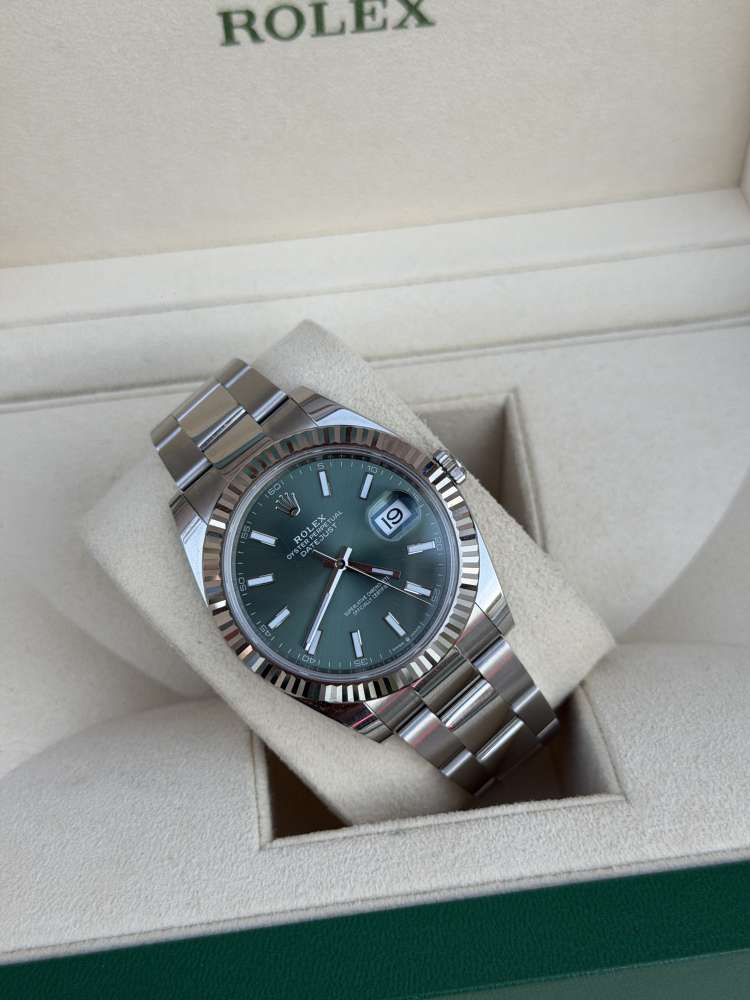 Hodinky Rolex DateJust 41 Gren ciferník Kompletná sada Zaruka 2027 Ref.126334